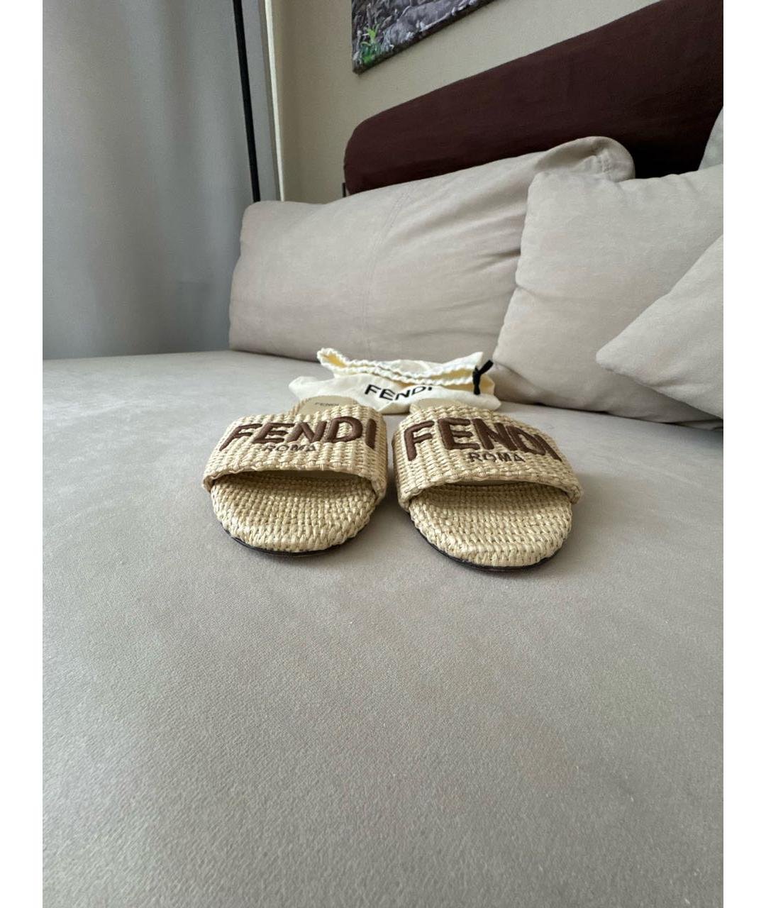 FENDI Бежевые шлепанцы, фото 2
