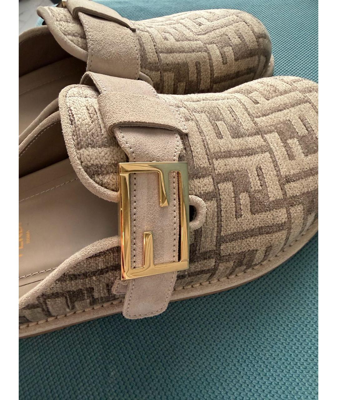 FENDI Бежевые замшевые сабо, фото 6