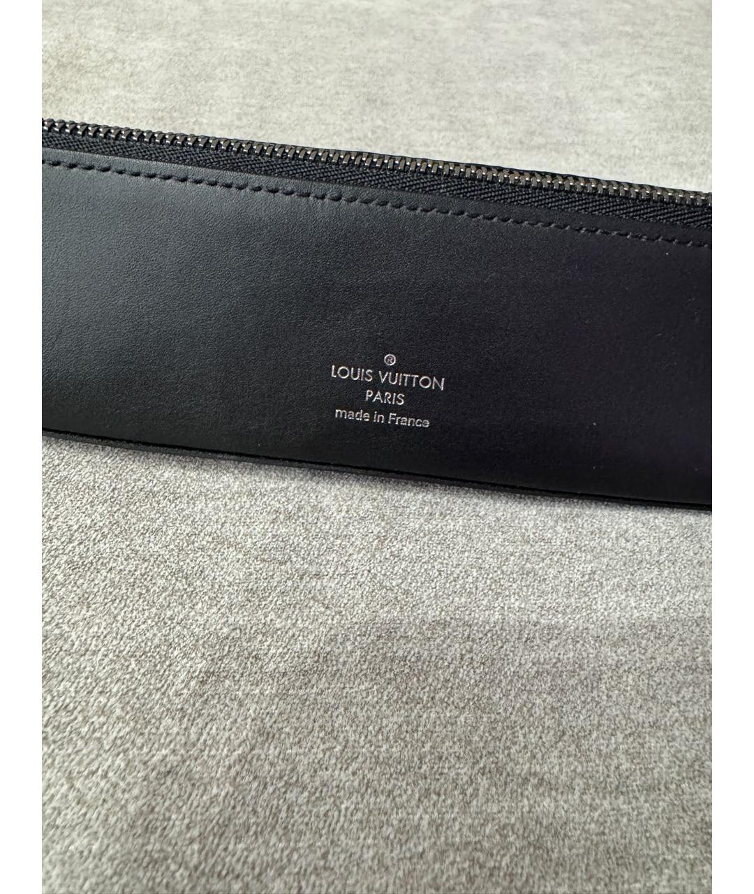 LOUIS VUITTON Черная косметичка, фото 3