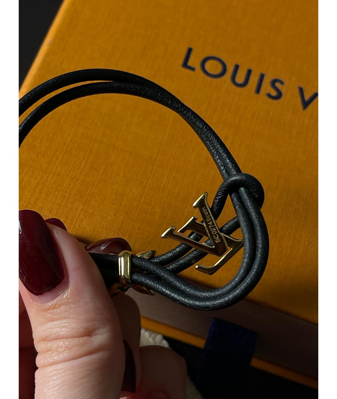 LOUIS VUITTON Черный кожаный браслет, фото 4