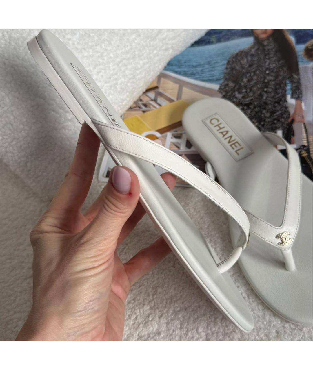 CHANEL Белые кожаные шлепанцы, фото 5