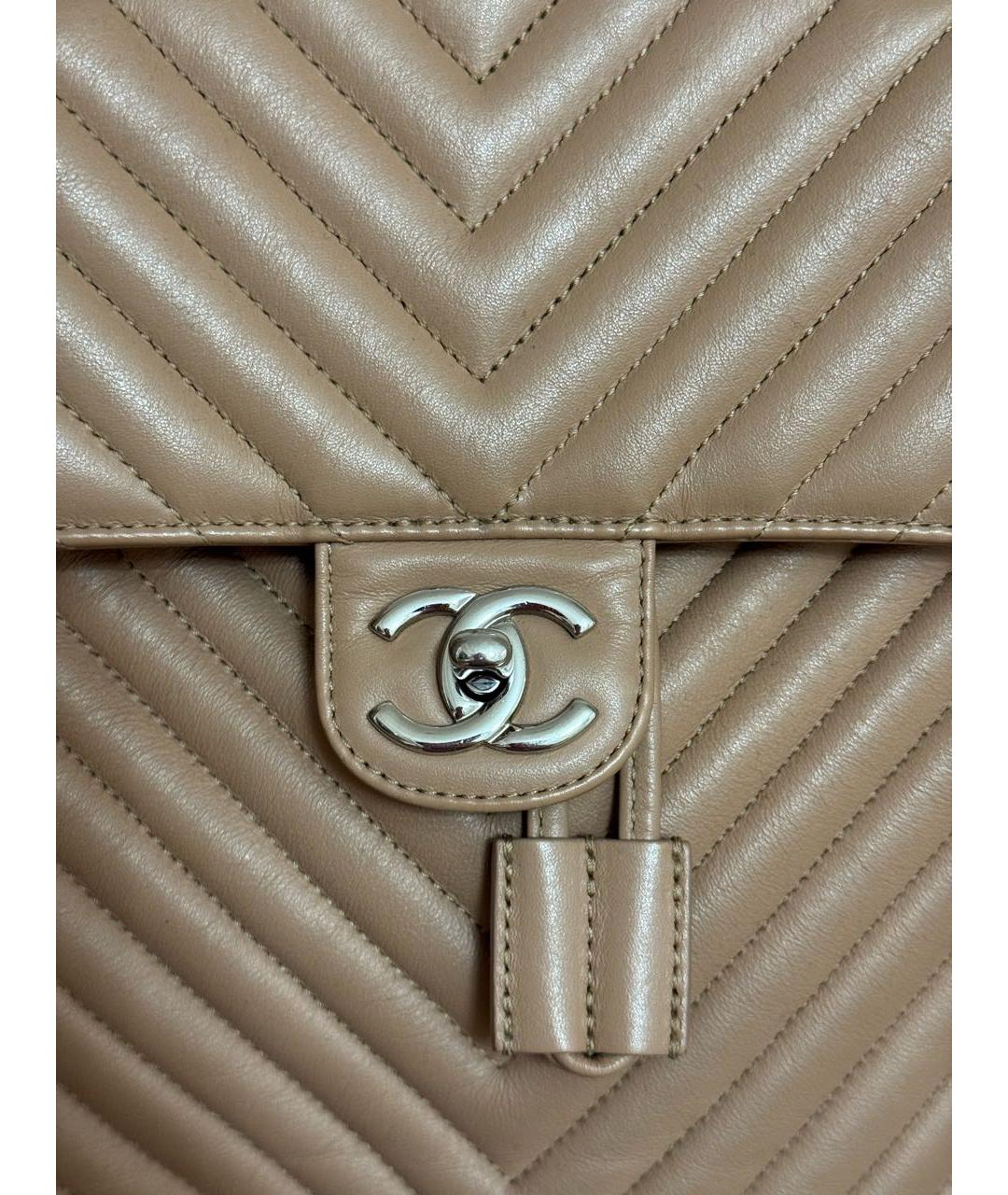 CHANEL Бежевый кожаный рюкзак, фото 8