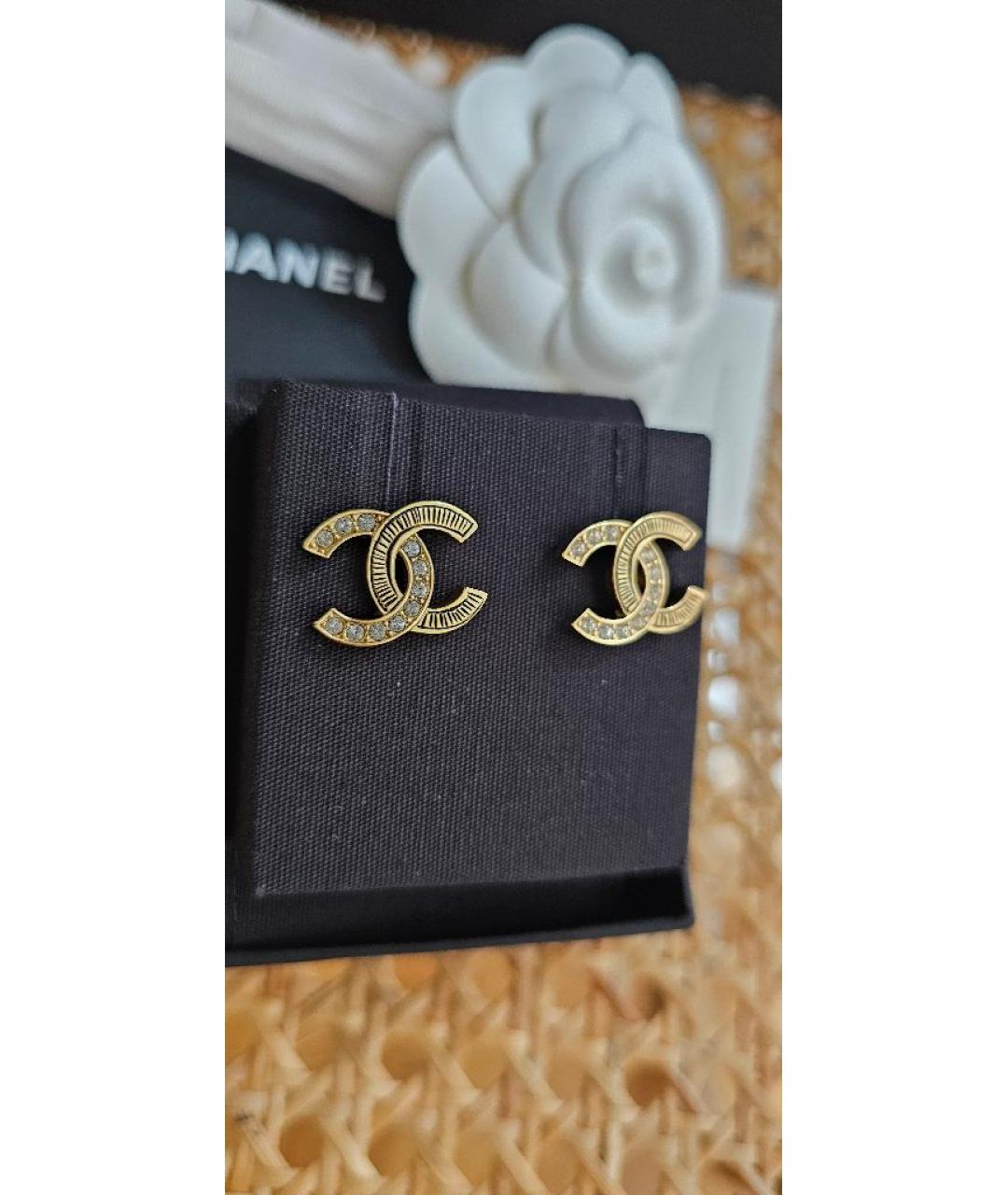 CHANEL Золотые металлические серьги, фото 7