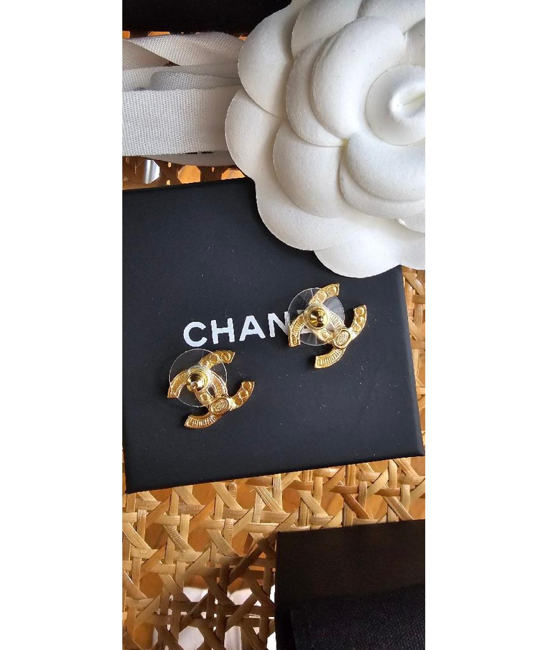 CHANEL Золотые металлические серьги, фото 6