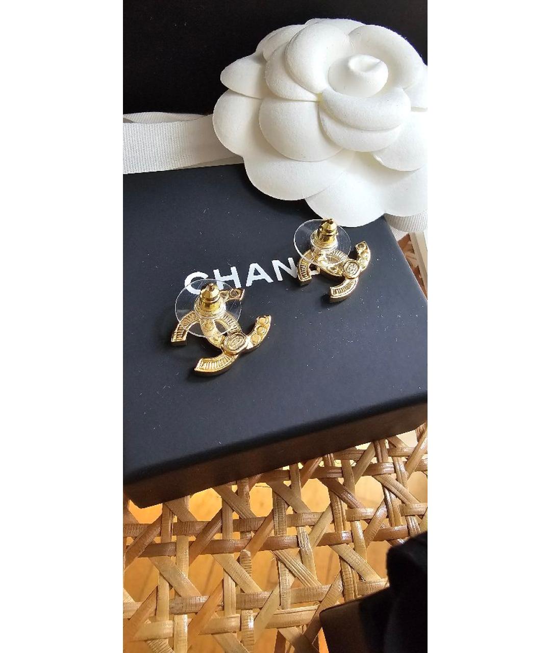 CHANEL Золотые металлические серьги, фото 2