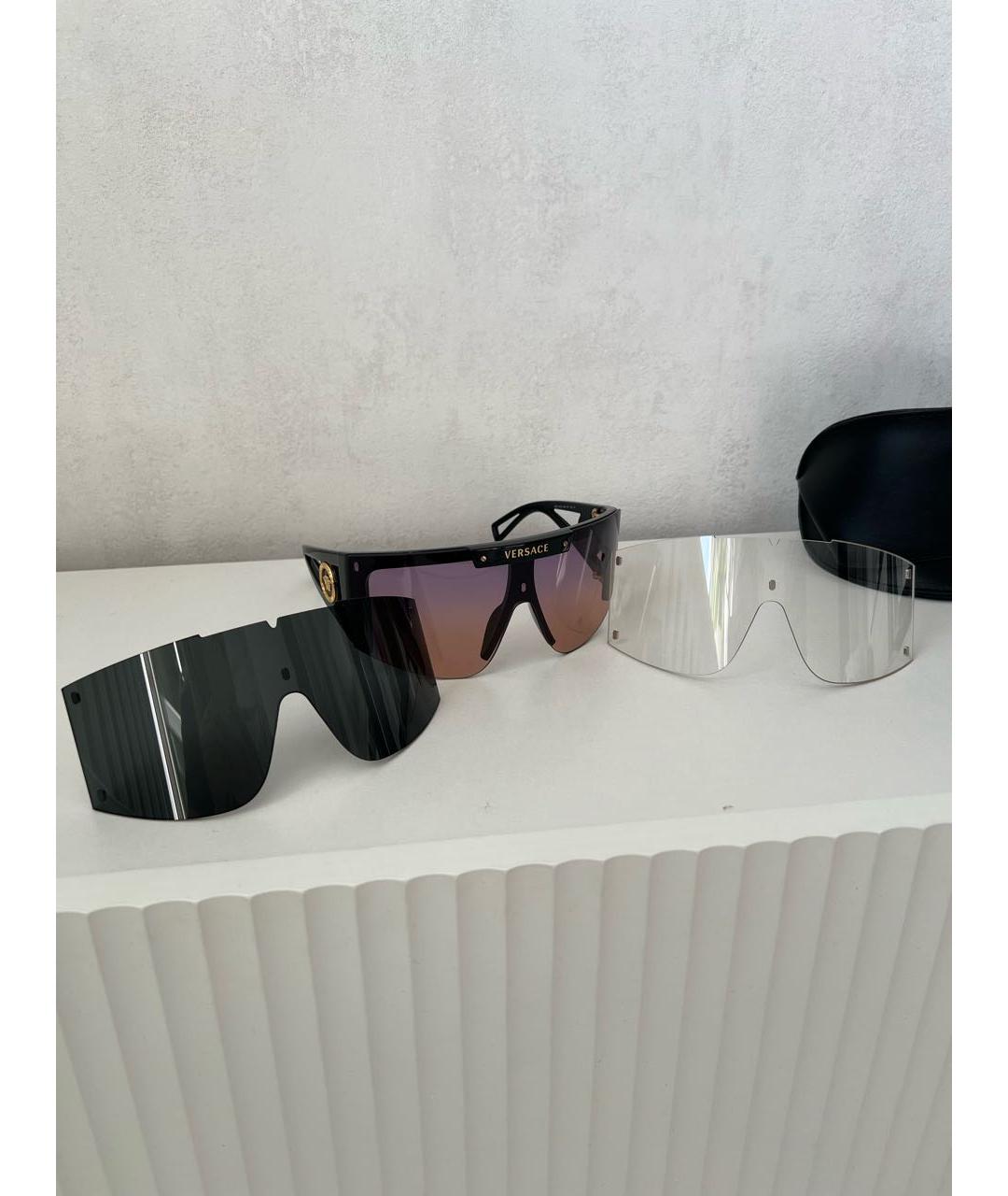 VERSACE Черные пластиковые солнцезащитные очки, фото 5