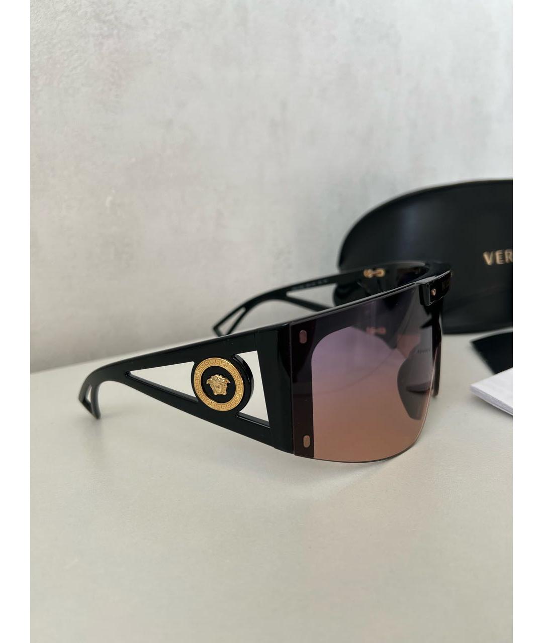 VERSACE Черные пластиковые солнцезащитные очки, фото 2