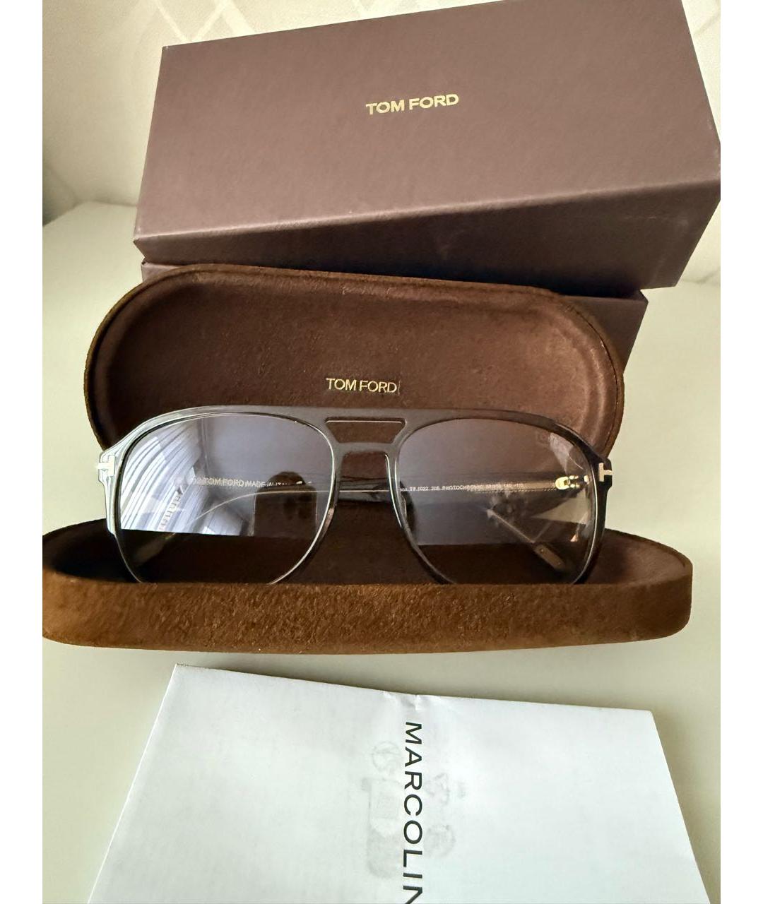 TOM FORD Серые пластиковые солнцезащитные очки, фото 4