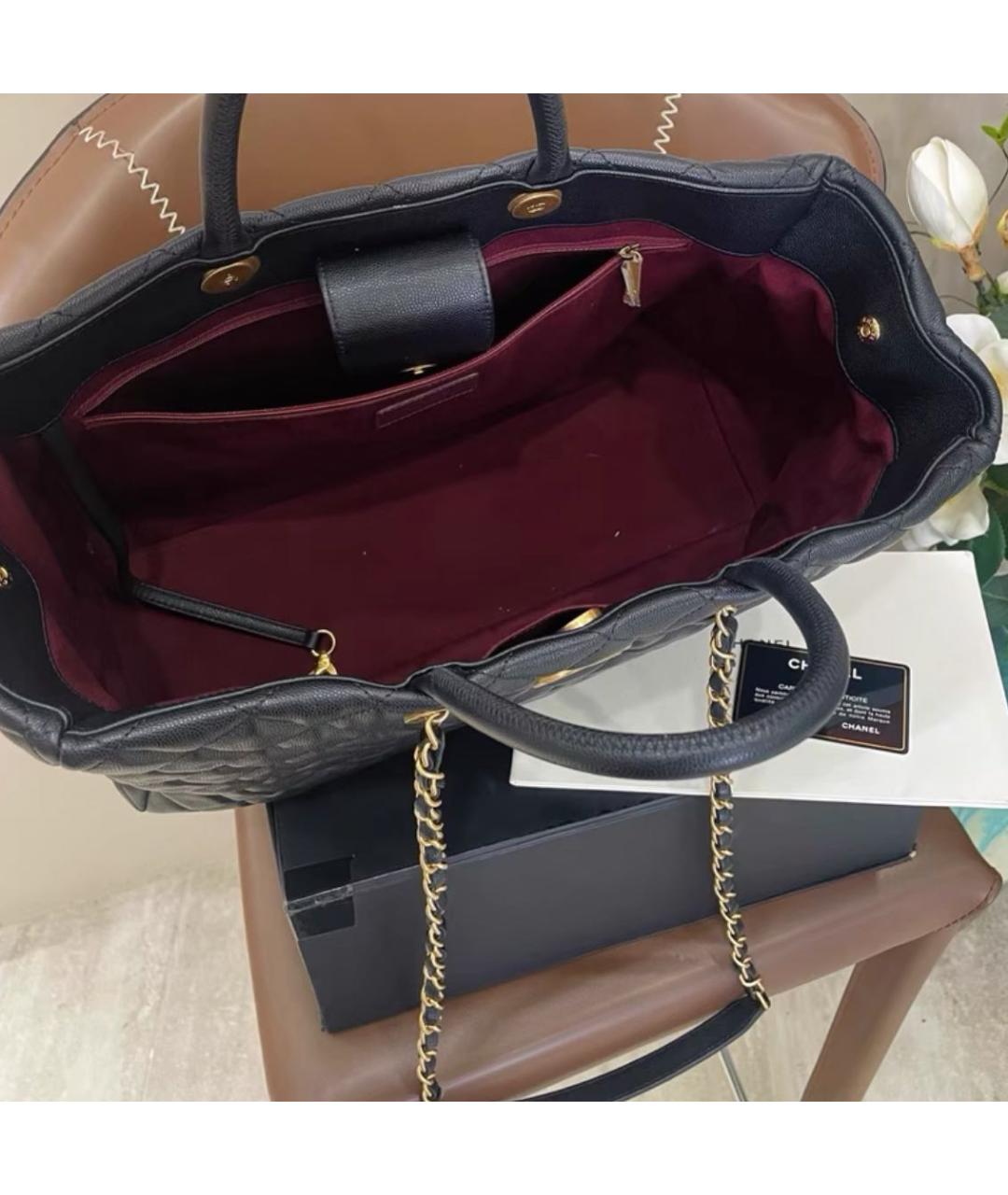 CHANEL Черная кожаная сумка тоут, фото 4