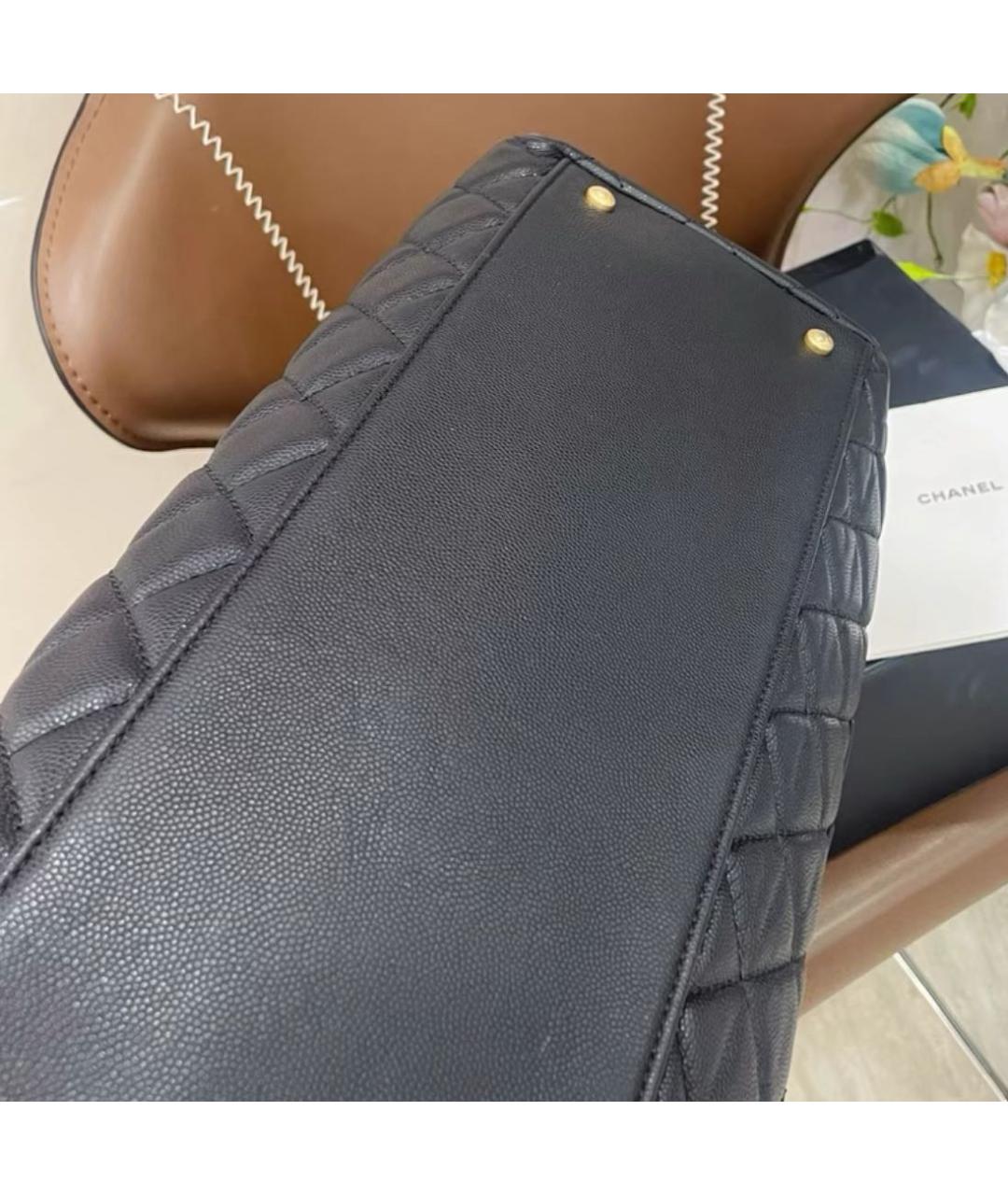 CHANEL Черная кожаная сумка тоут, фото 3