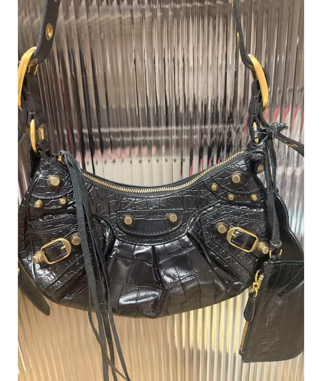 BALENCIAGA Черная сумка через плечо из лакированной кожи, фото 3