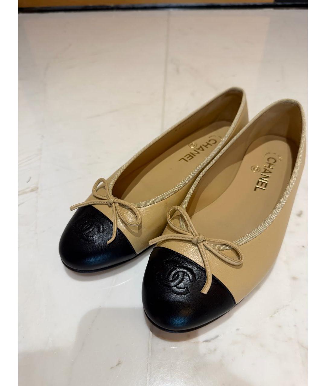 CHANEL Бежевые кожаные балетки, фото 4