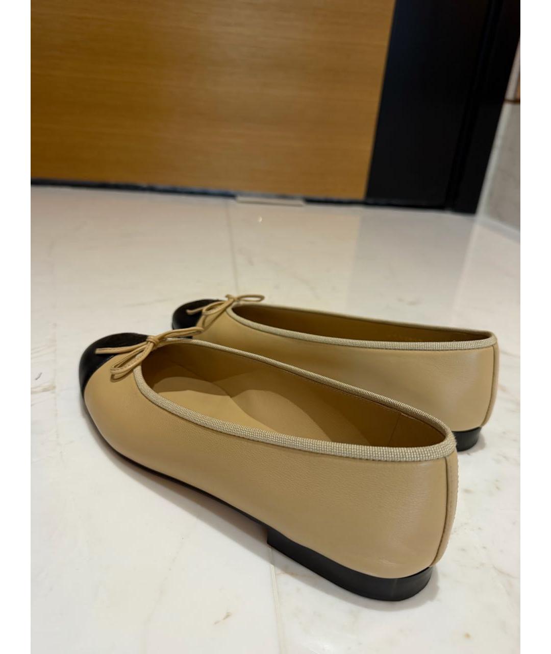 CHANEL Бежевые кожаные балетки, фото 3