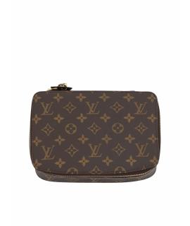 LOUIS VUITTON Косметичка