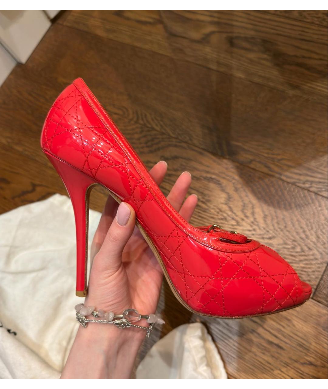CHRISTIAN DIOR Коралловые туфли из лакированной кожи, фото 8