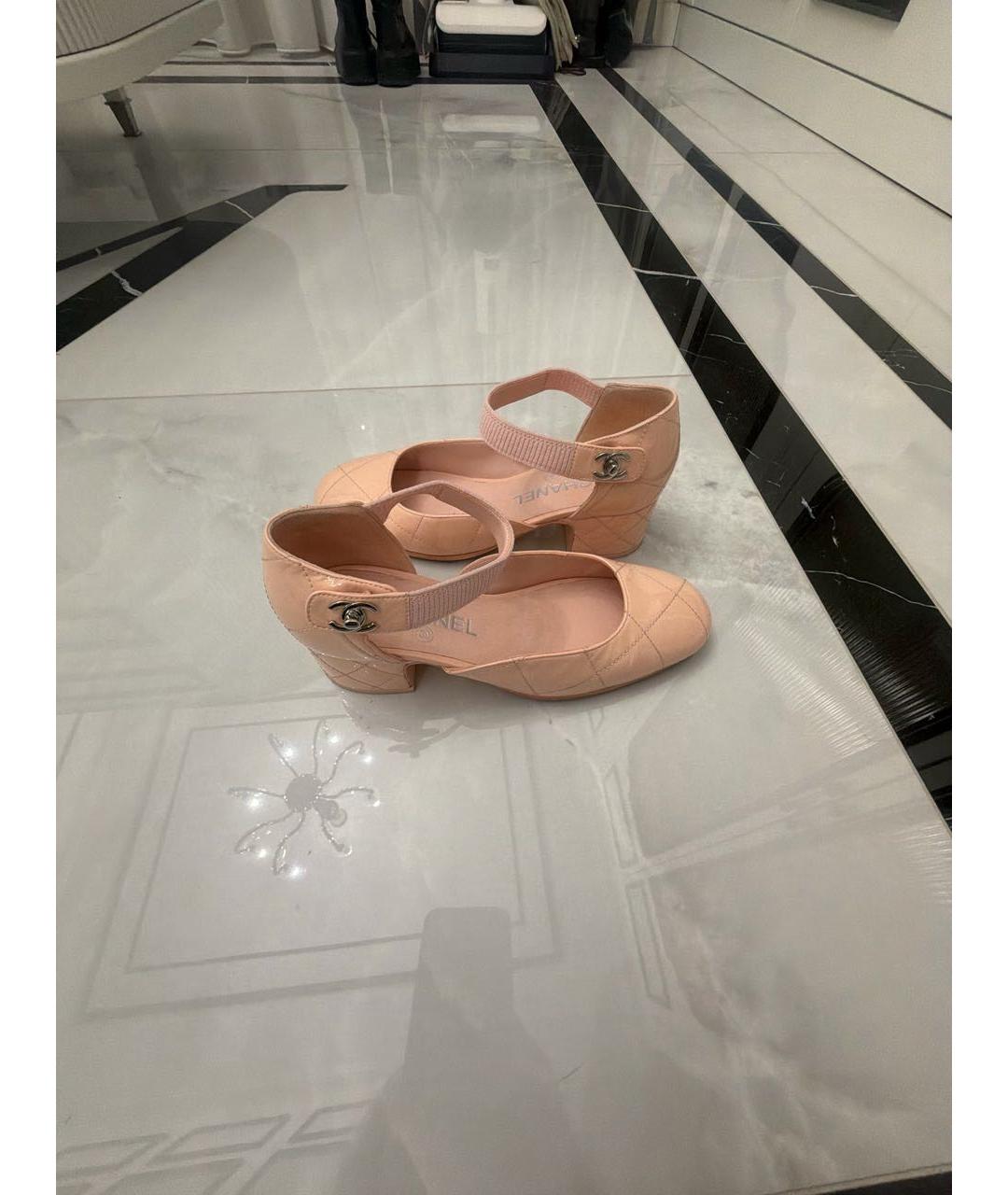 CHANEL Розовые туфли из лакированной кожи, фото 2