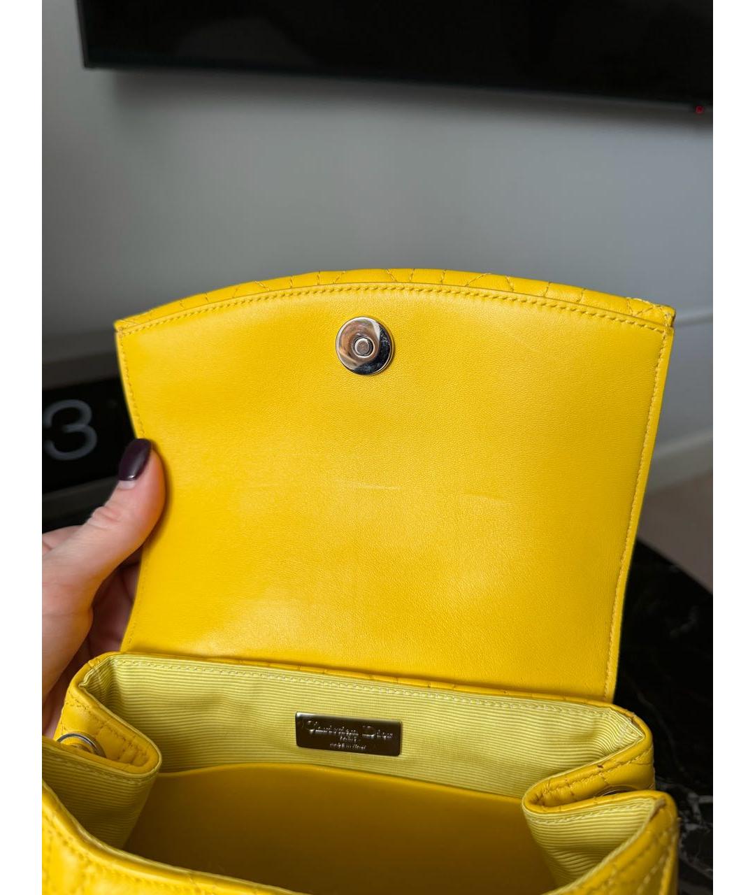 CHRISTIAN DIOR Желтый кожаный рюкзак, фото 5