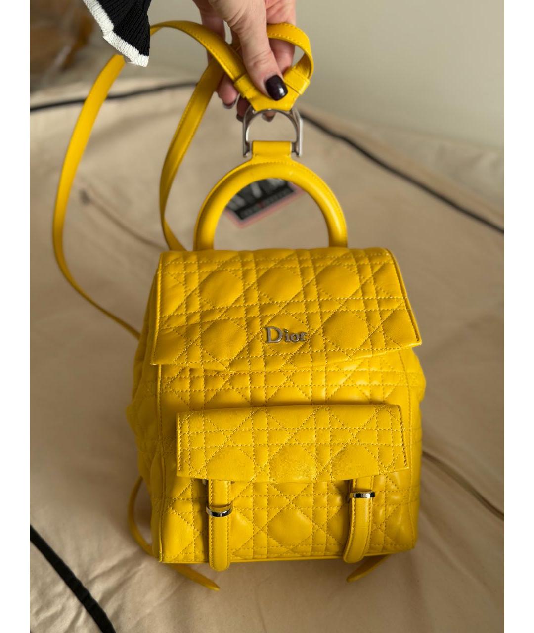 CHRISTIAN DIOR Желтый кожаный рюкзак, фото 2