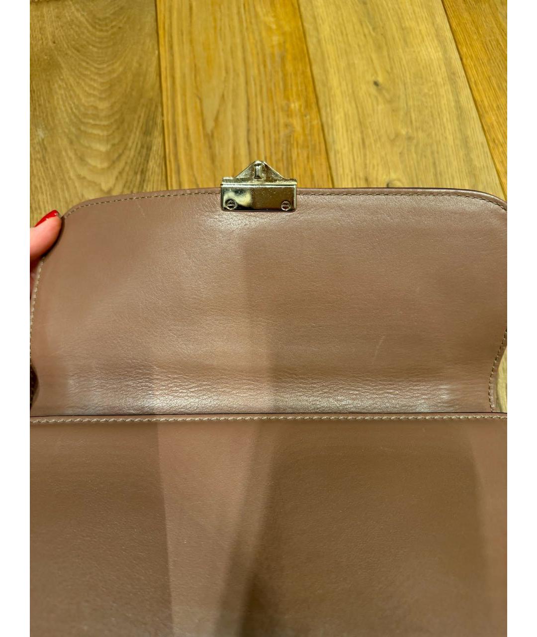 VALENTINO Бежевая кожаная сумка через плечо, фото 6