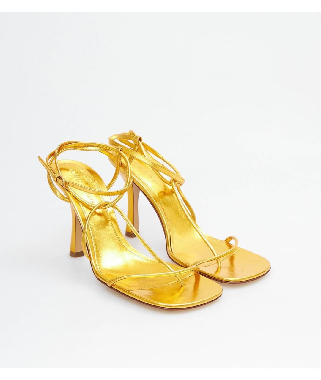 BOTTEGA VENETA Золотые кожаные босоножки, фото 2