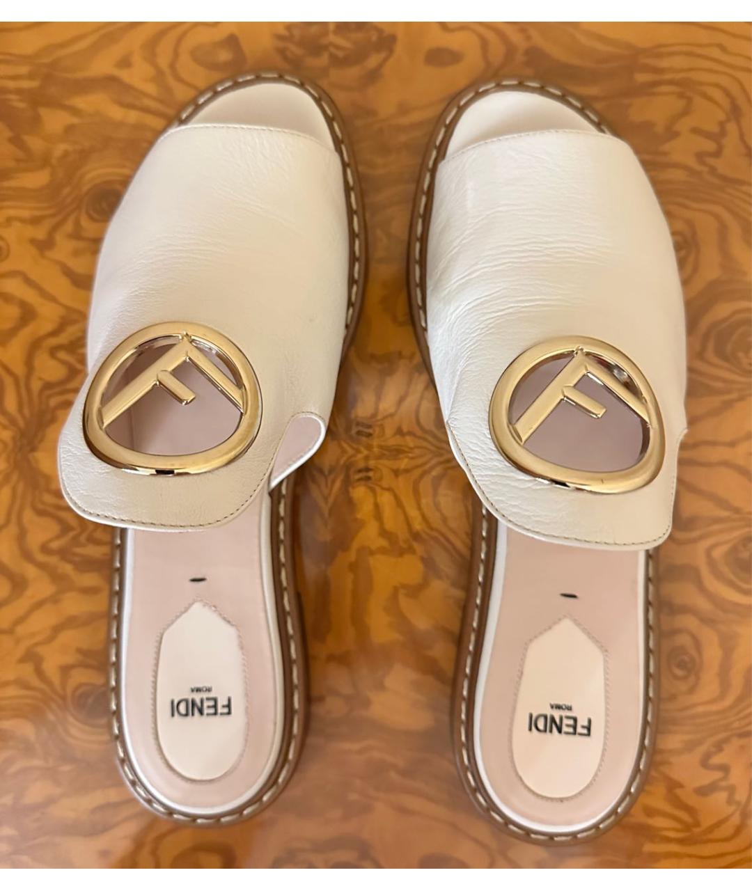 FENDI Белые кожаные шлепанцы, фото 3