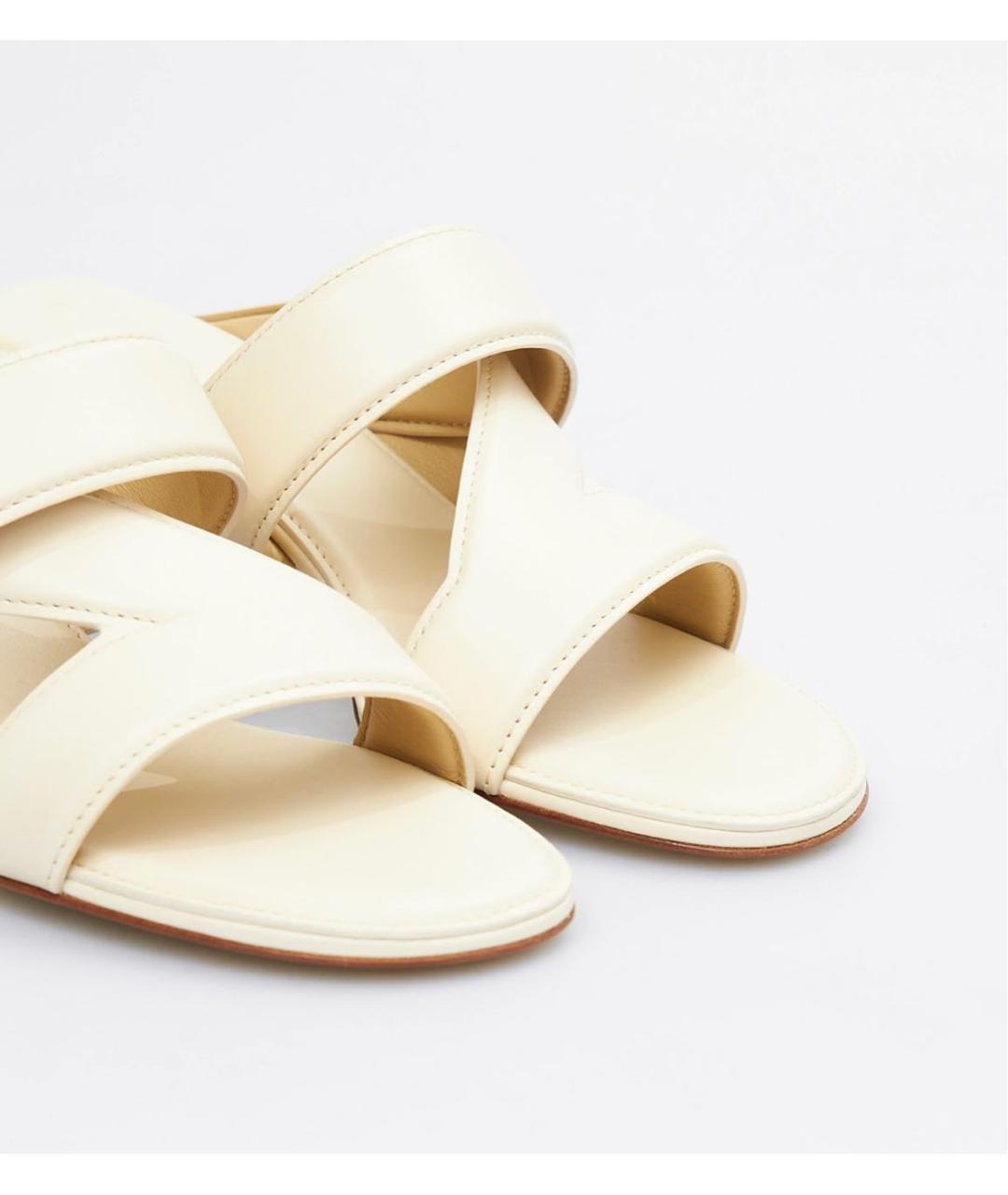 BOTTEGA VENETA Бежевые кожаные босоножки, фото 3