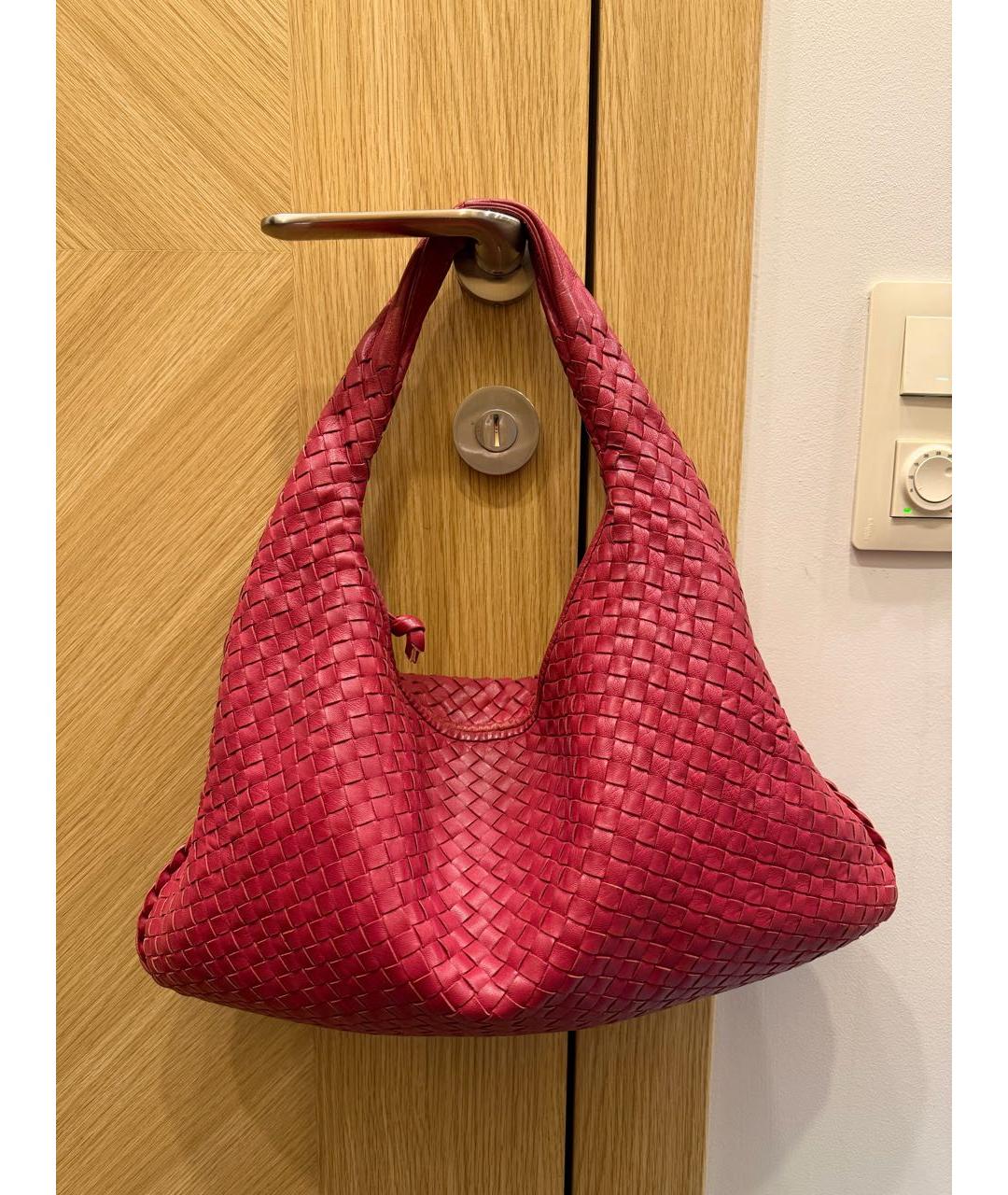 BOTTEGA VENETA Красная кожаная сумка с короткими ручками, фото 3