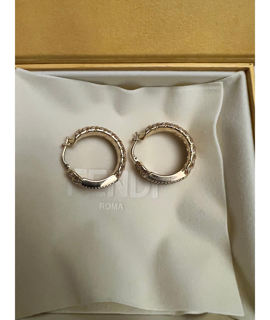 FENDI Золотые металлические серьги, фото 2