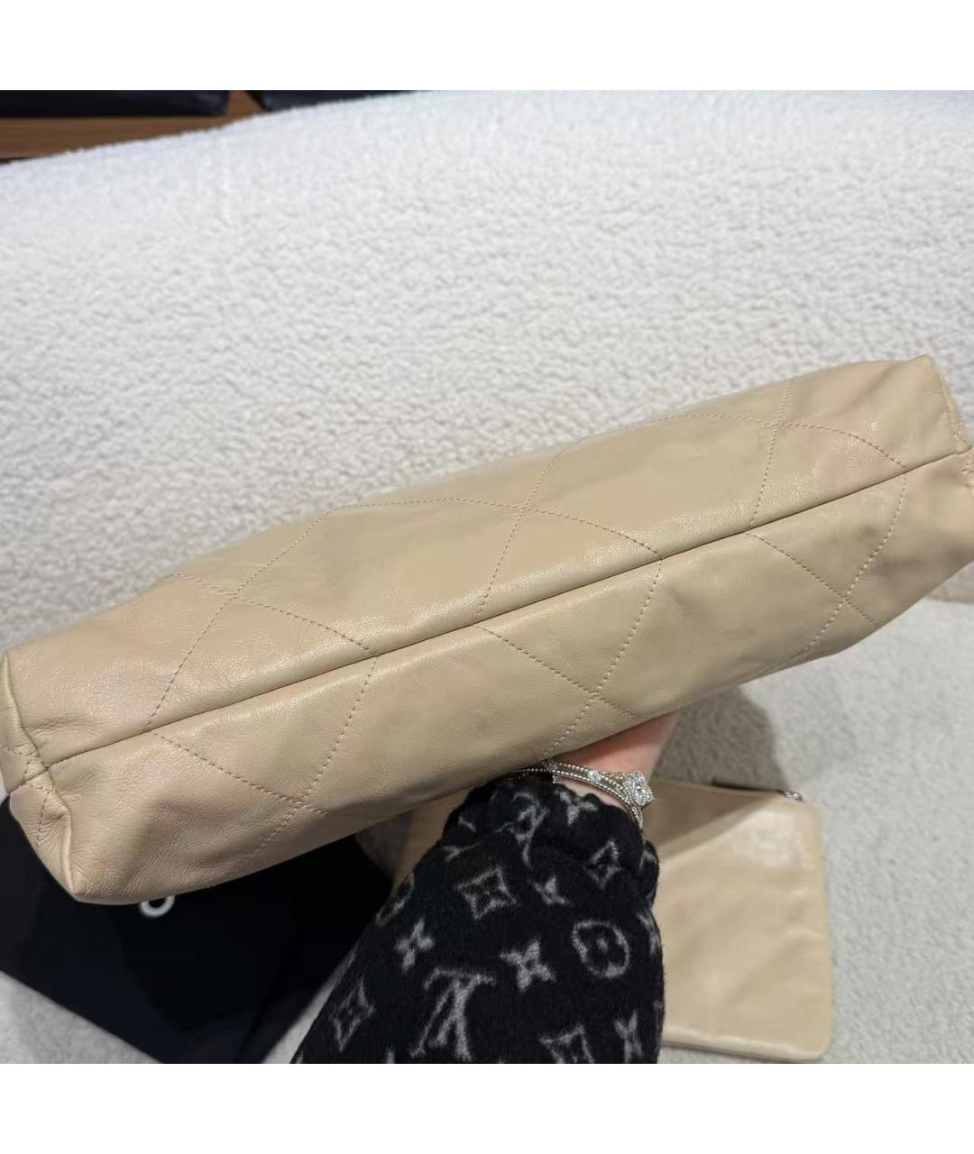 CHANEL Бежевая кожаная сумка через плечо, фото 5