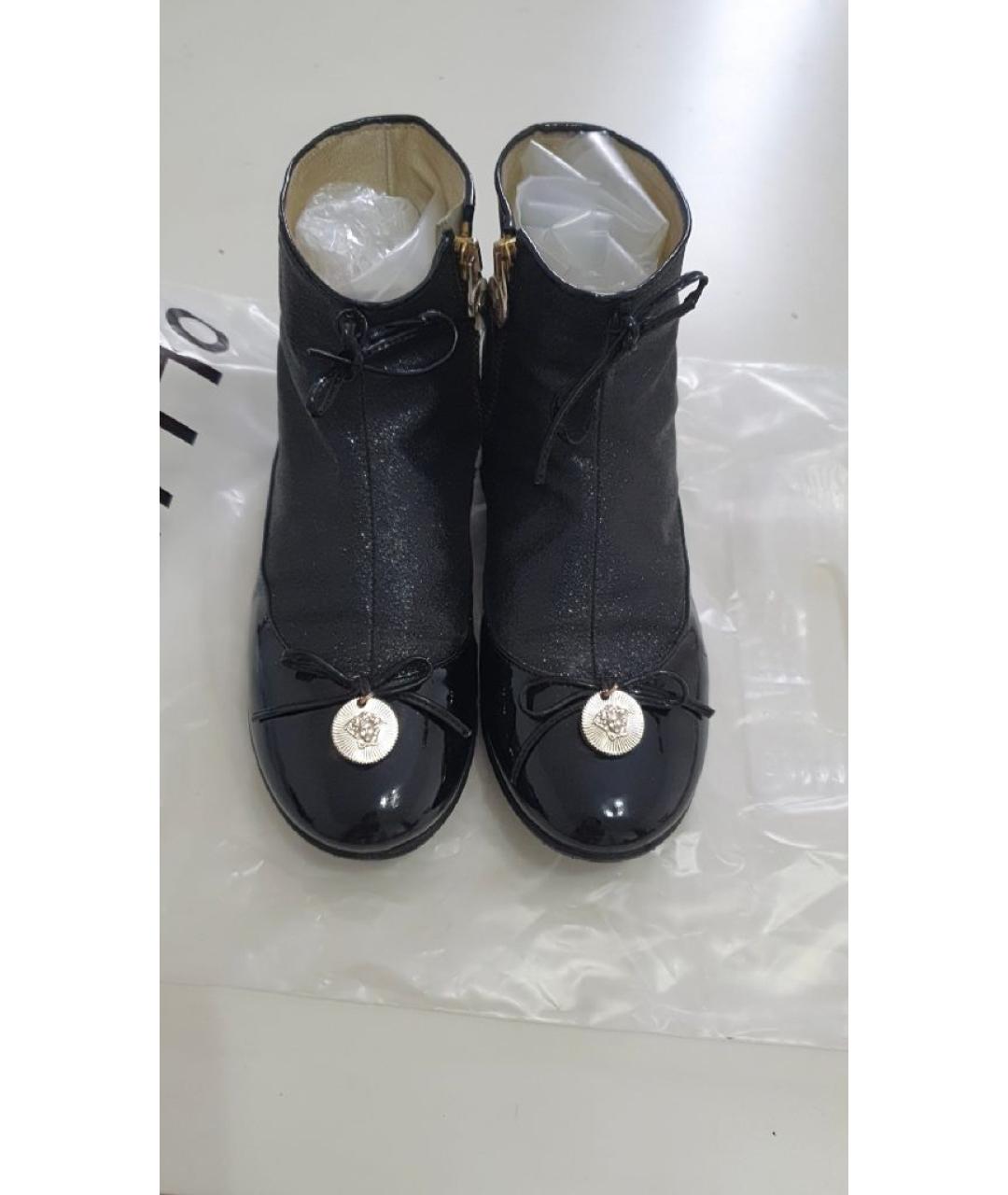 VERSACE Черные ботинки из лакированной кожи, фото 2