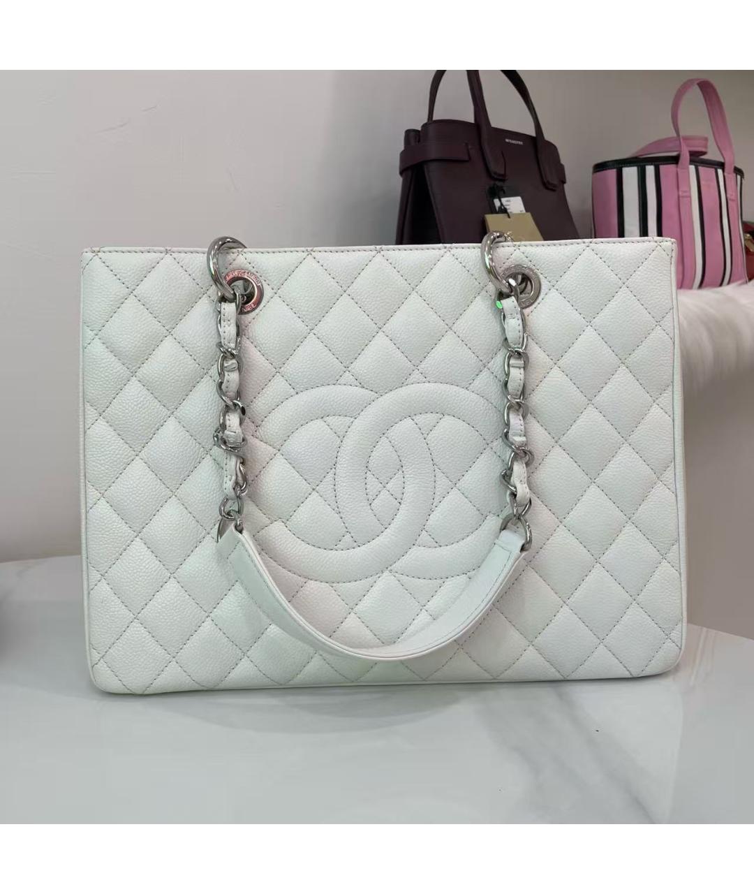 CHANEL Белая кожаная сумка тоут, фото 2