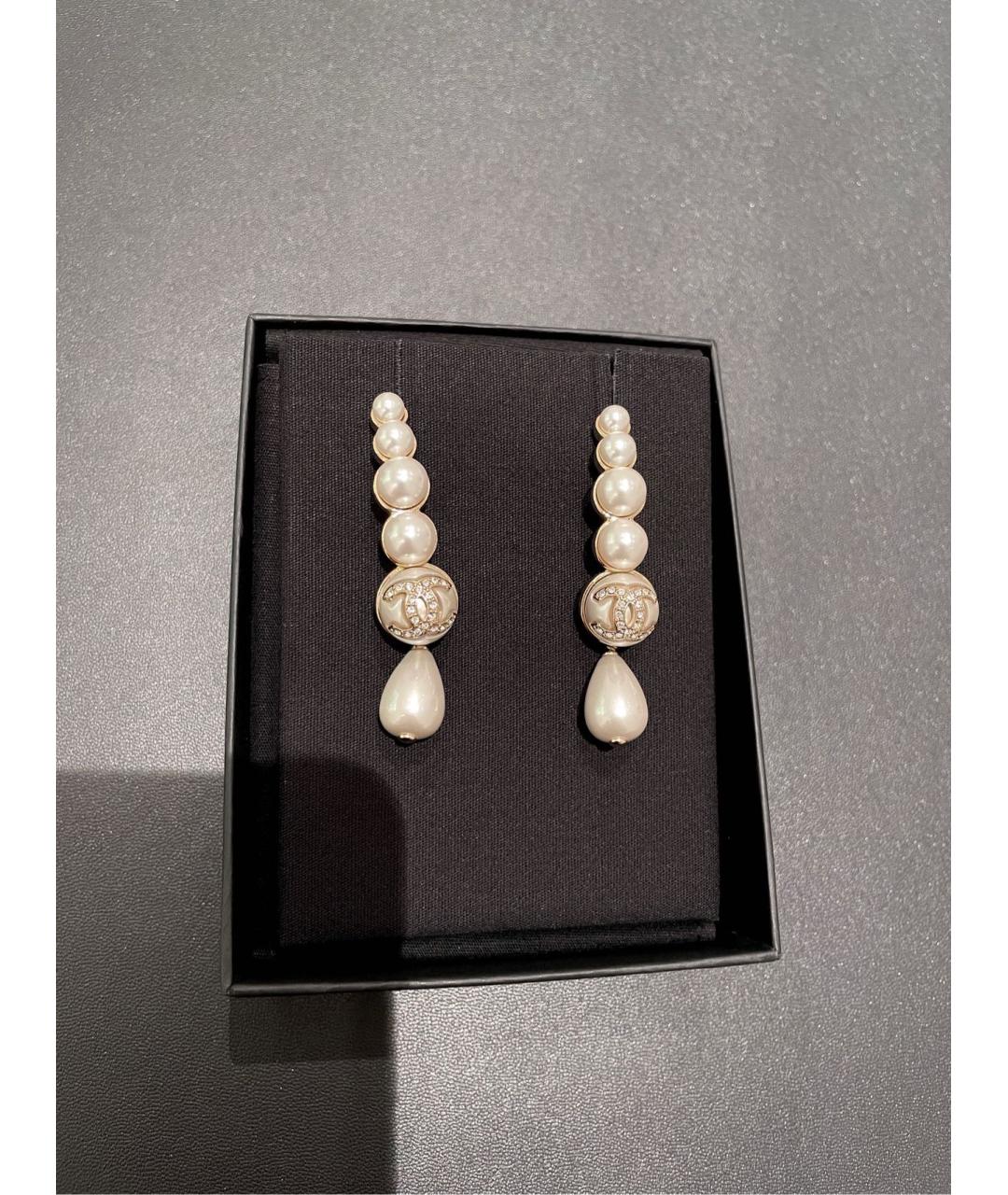 CHANEL Белые жемчужные серьги, фото 6