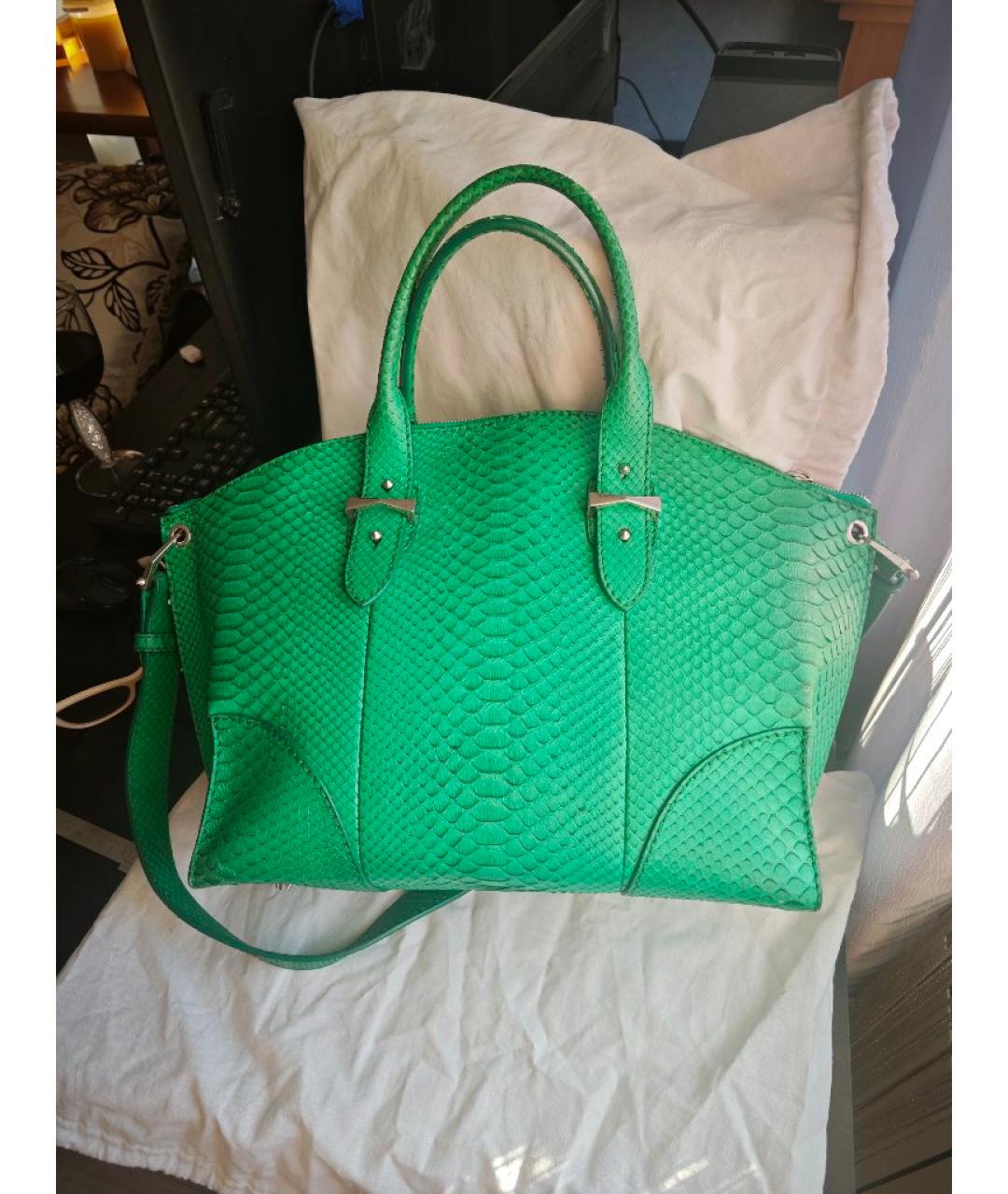 ALEXANDER MCQUEEN Зеленая кожаная сумка с короткими ручками, фото 2