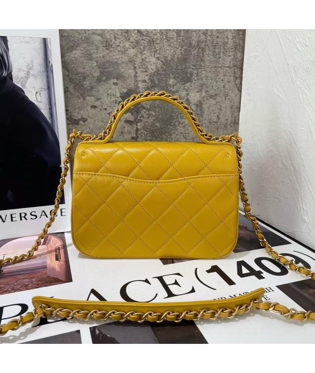 CHANEL Горчичная кожаная сумка через плечо, фото 3