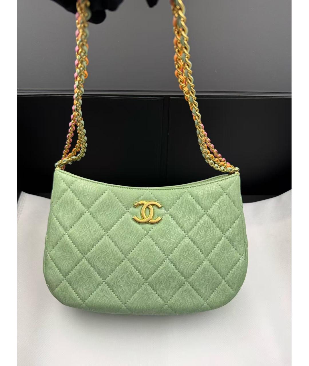 CHANEL Зеленая кожаная сумка с короткими ручками, фото 3