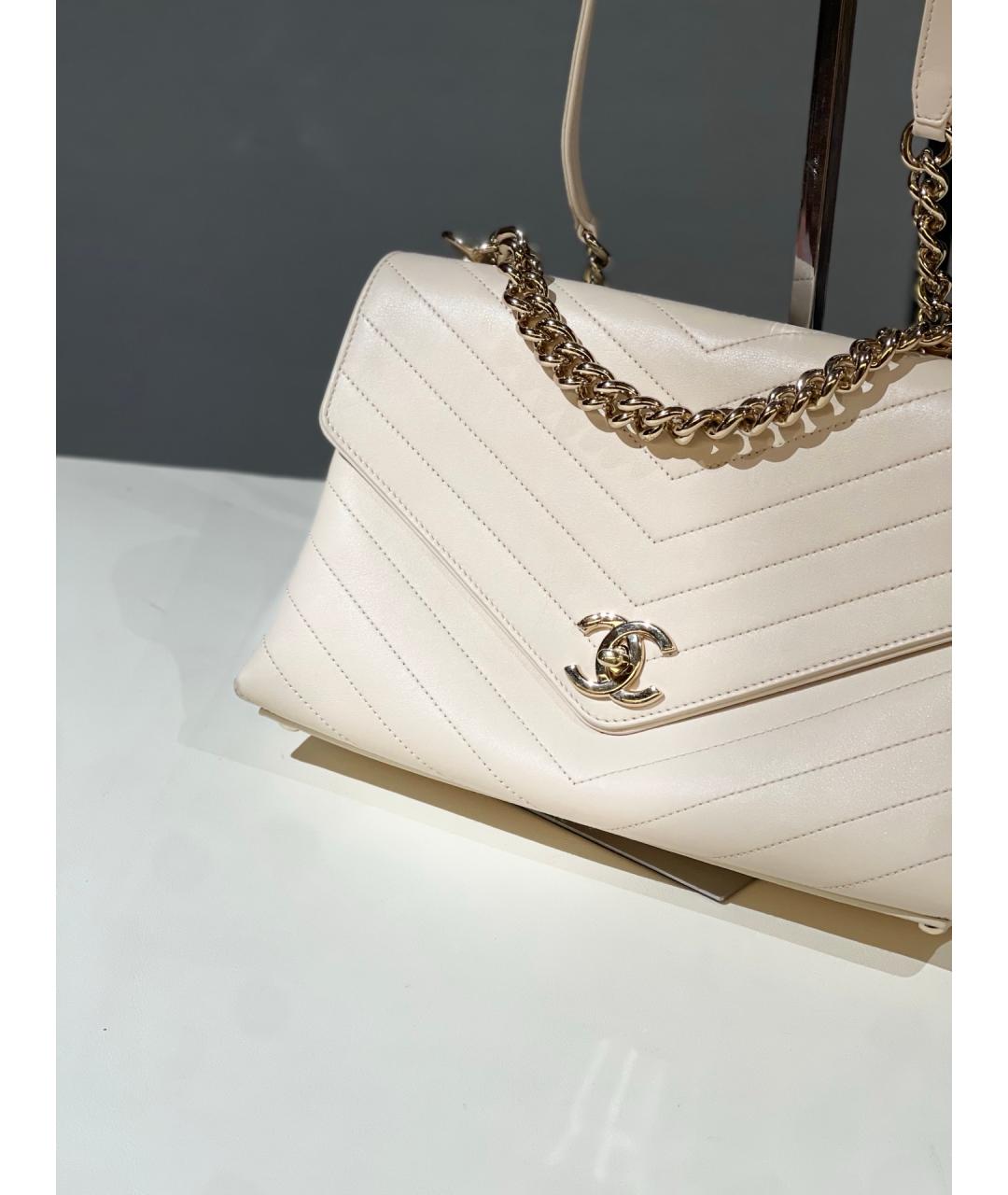 CHANEL Белая кожаная сумка через плечо, фото 3