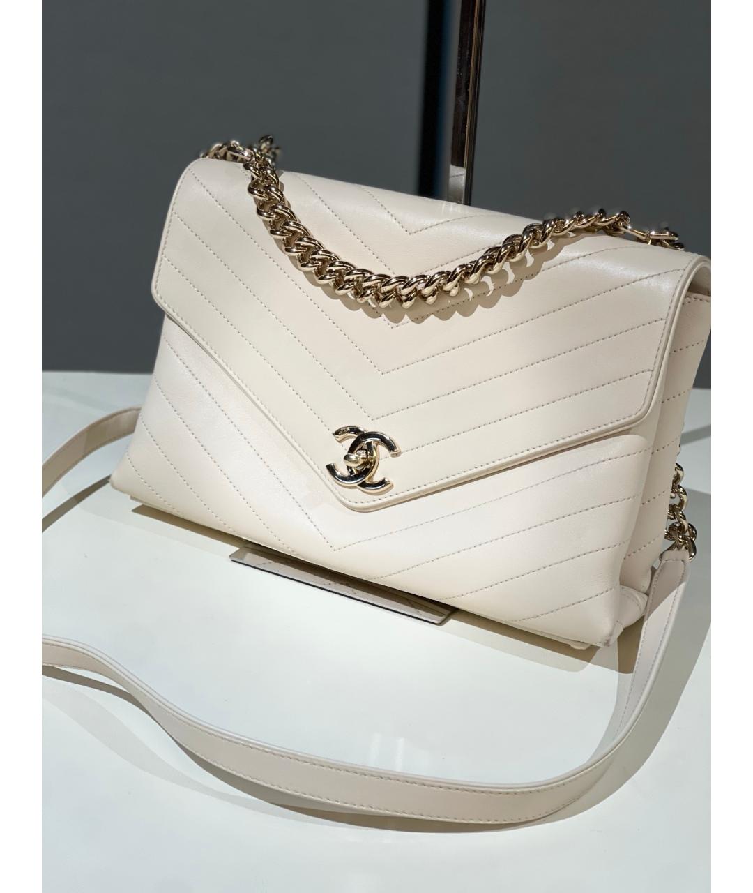 CHANEL Белая кожаная сумка через плечо, фото 6