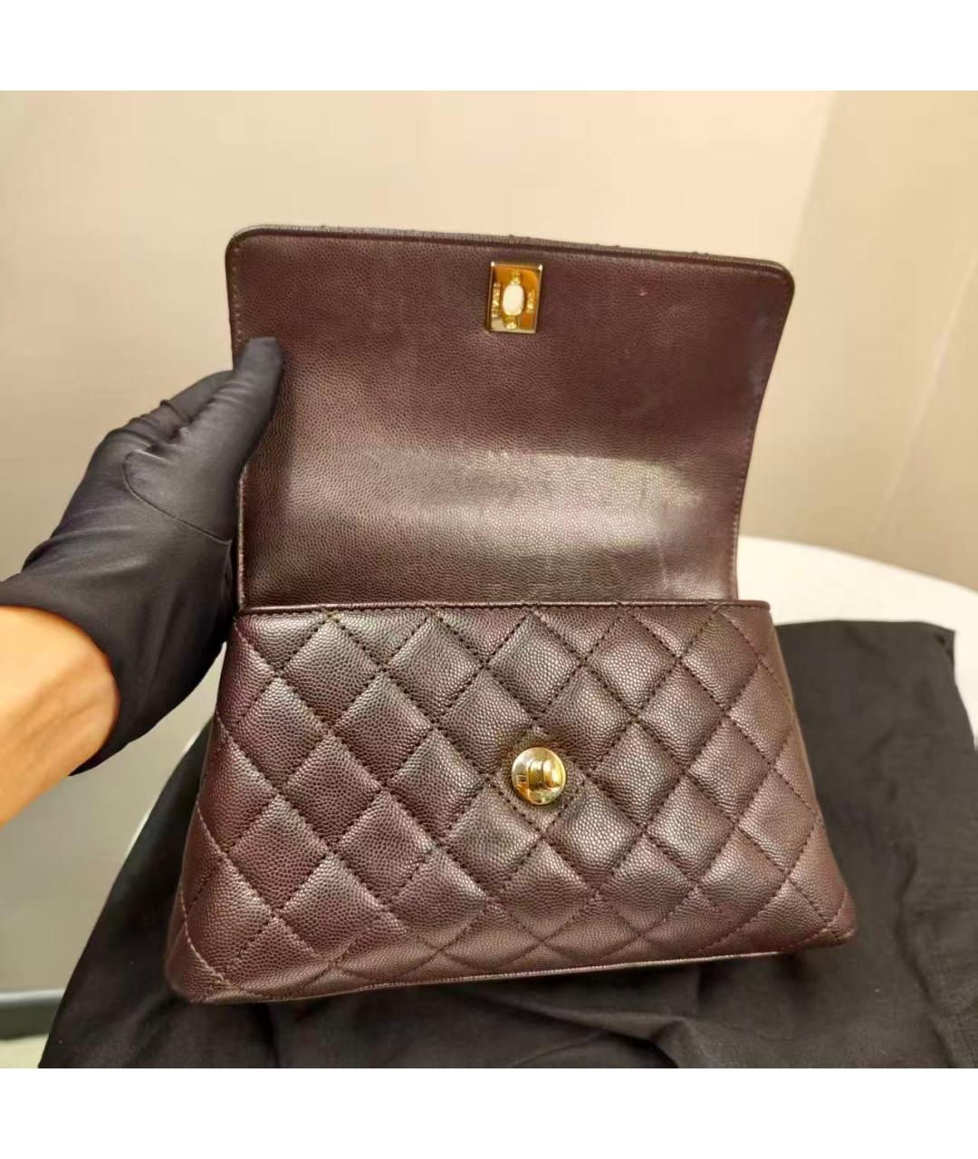 CHANEL Коричневая кожаная сумка с короткими ручками, фото 3