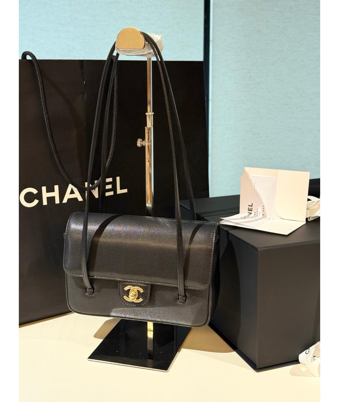 CHANEL Черная кожаная сумка с короткими ручками, фото 2