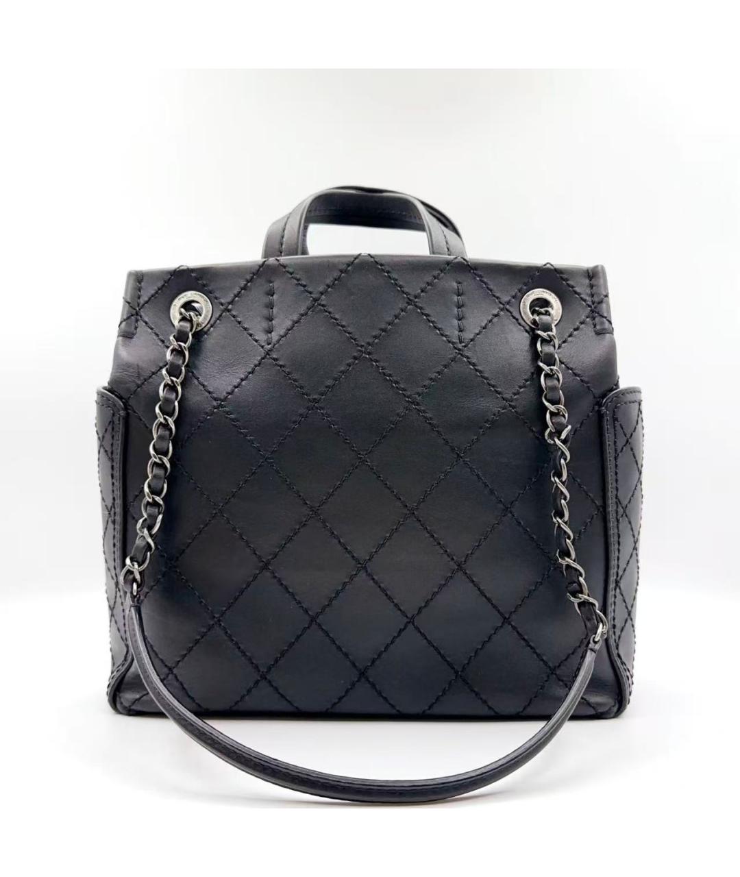 CHANEL Черная кожаная сумка с короткими ручками, фото 3
