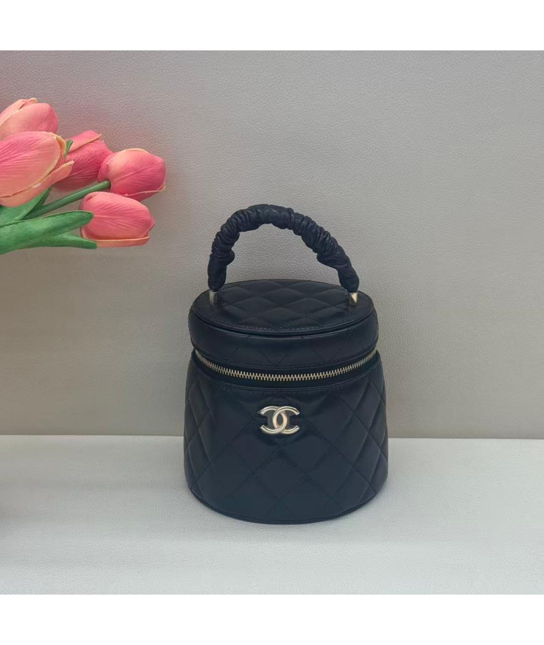 CHANEL Черная кожаная сумка с короткими ручками, фото 2