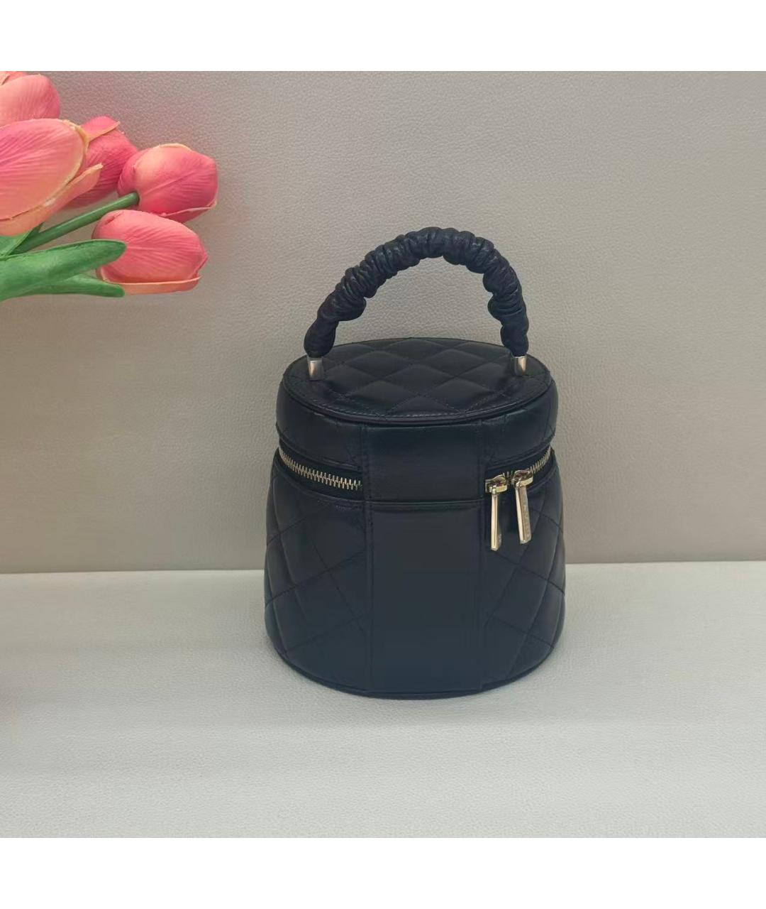 CHANEL Черная кожаная сумка с короткими ручками, фото 3