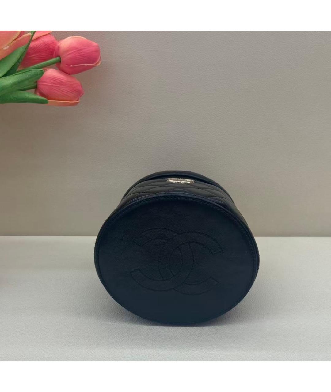 CHANEL Черная кожаная сумка с короткими ручками, фото 4