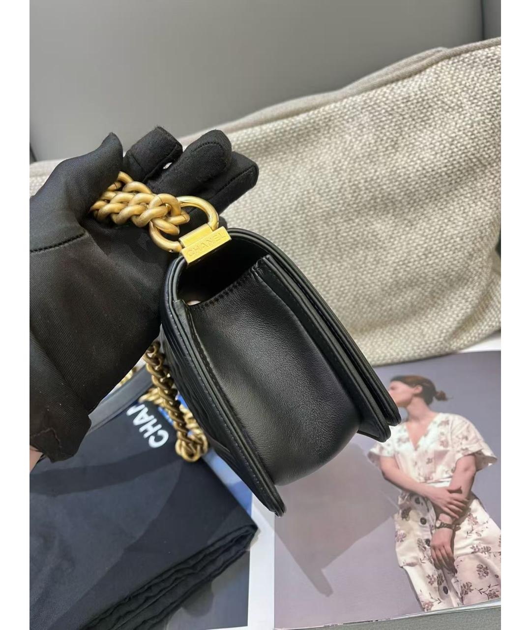 CHANEL Черная кожаная сумка через плечо, фото 3