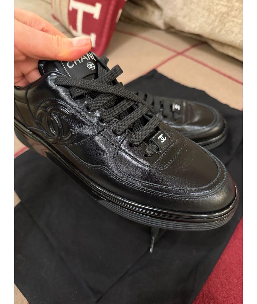 CHANEL Черные кожаные кеды, фото 3