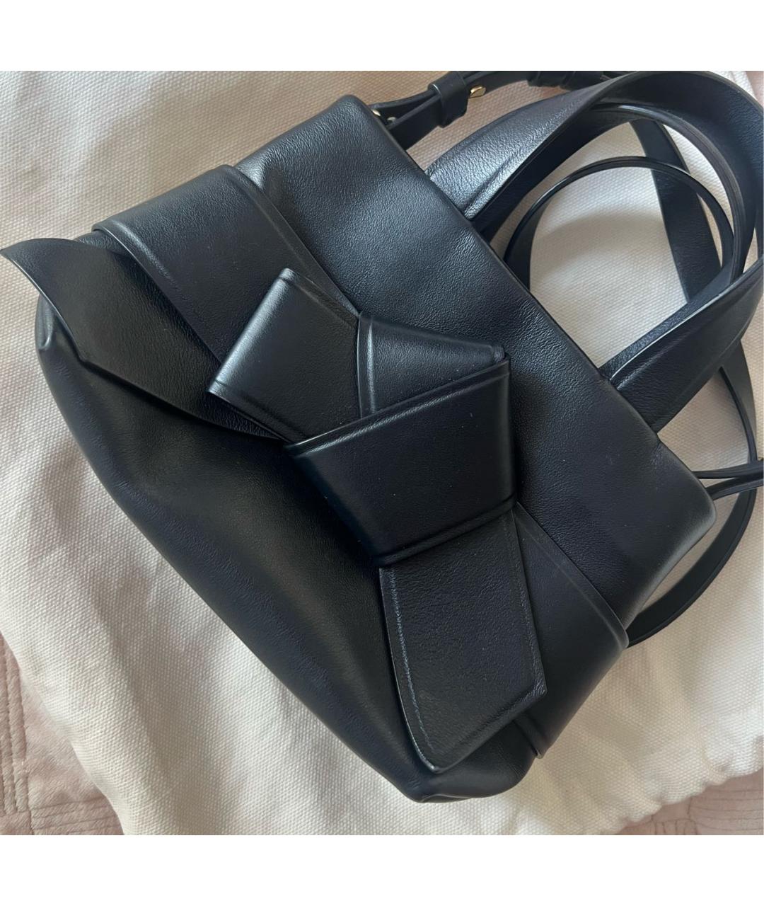 ACNE STUDIOS Черная кожаная сумка через плечо, фото 2