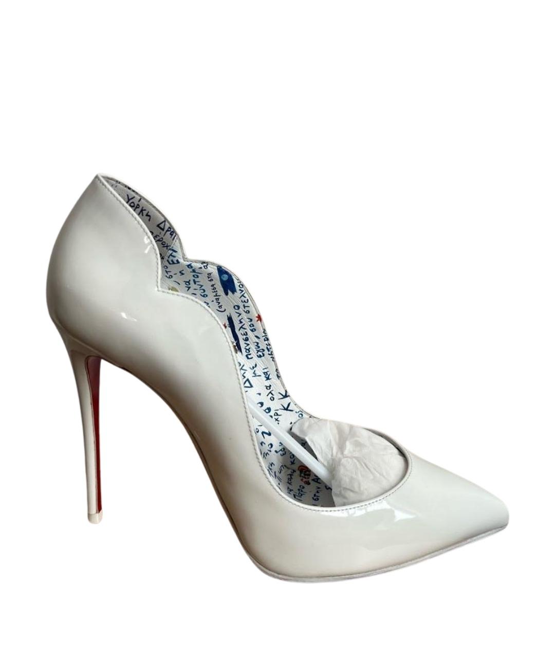 CHRISTIAN LOUBOUTIN Белые туфли из лакированной кожи, фото 1
