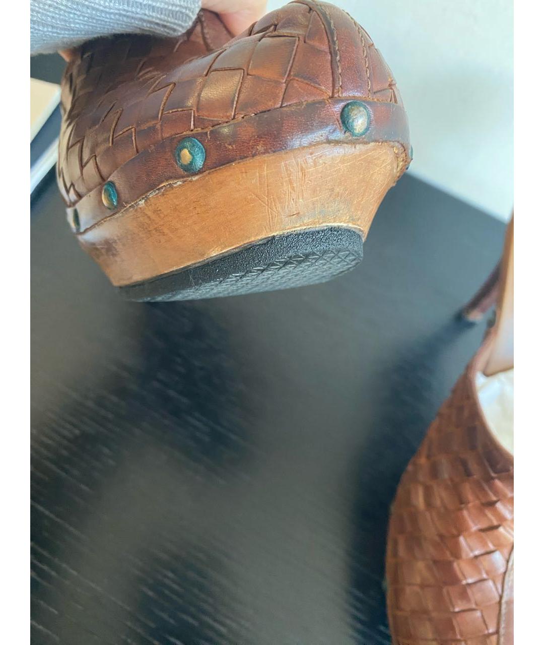 BOTTEGA VENETA Коричневые кожаные сабо, фото 5