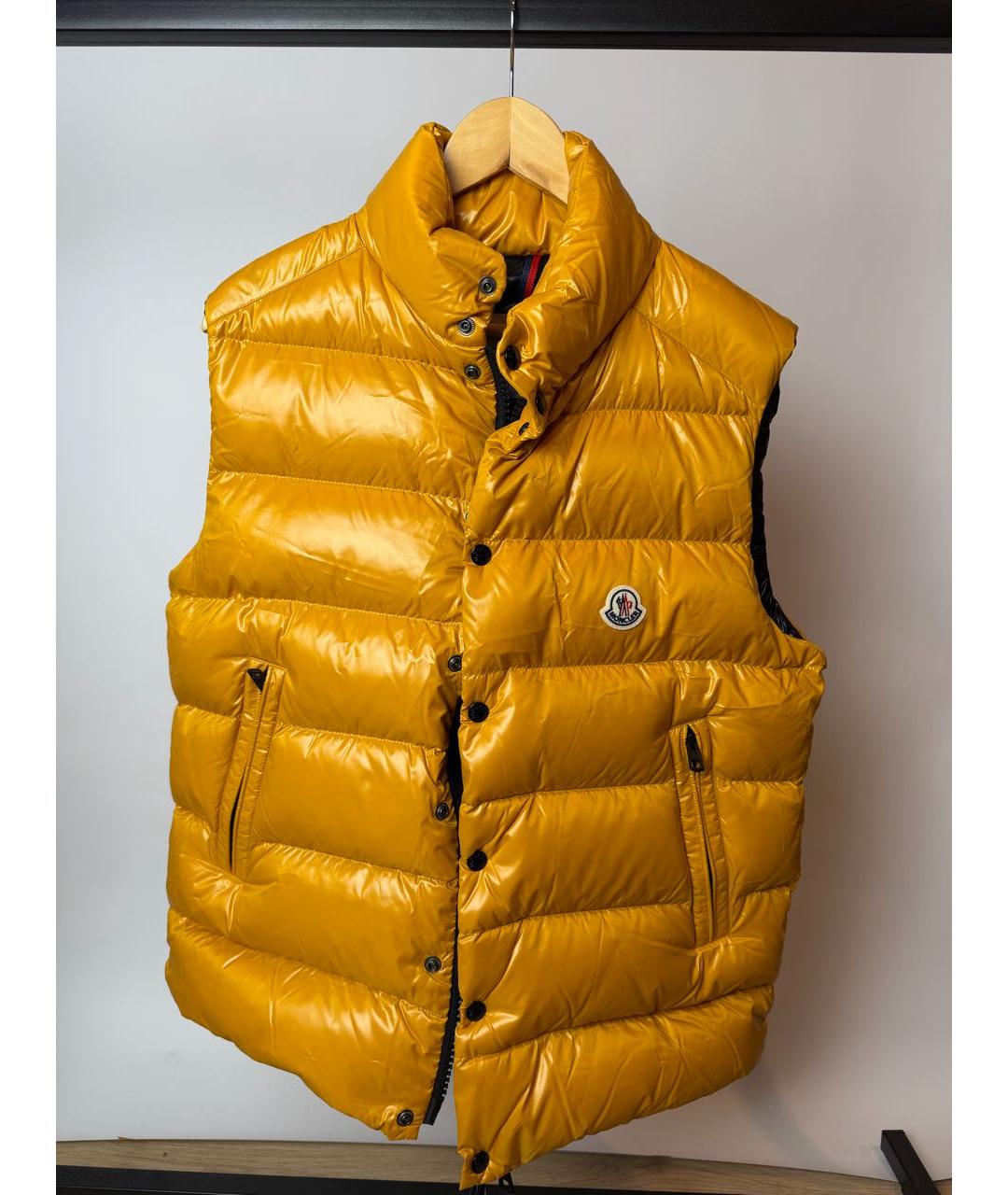 MONCLER Горчичный полиамидовый жилет, фото 5