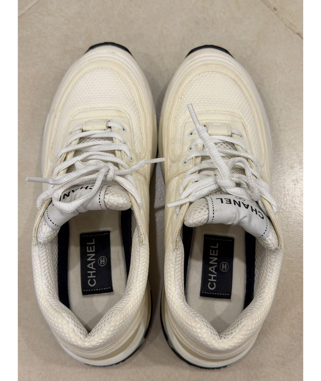 CHANEL Белые кожаные кроссовки, фото 2